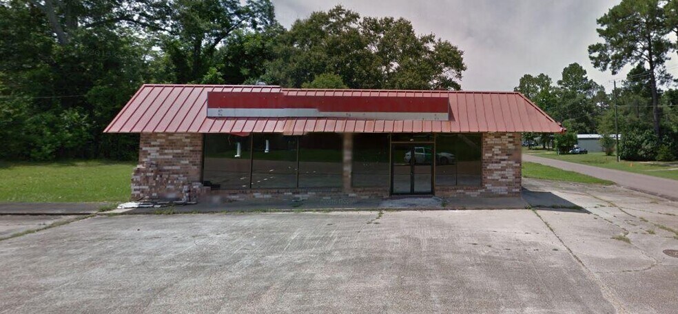 401 N First St, Collins, MS for sale - Primary Photo - Image 1 of 1