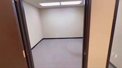 415 E Airport Fwy, Irving, TX for lease - Commercial Listing Video