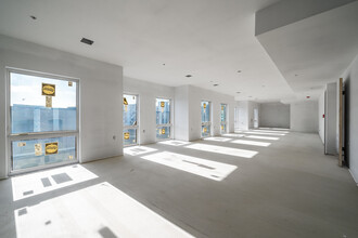 300 Clinton St, Hoboken, NJ for lease Interior Photo- Image 2 of 7