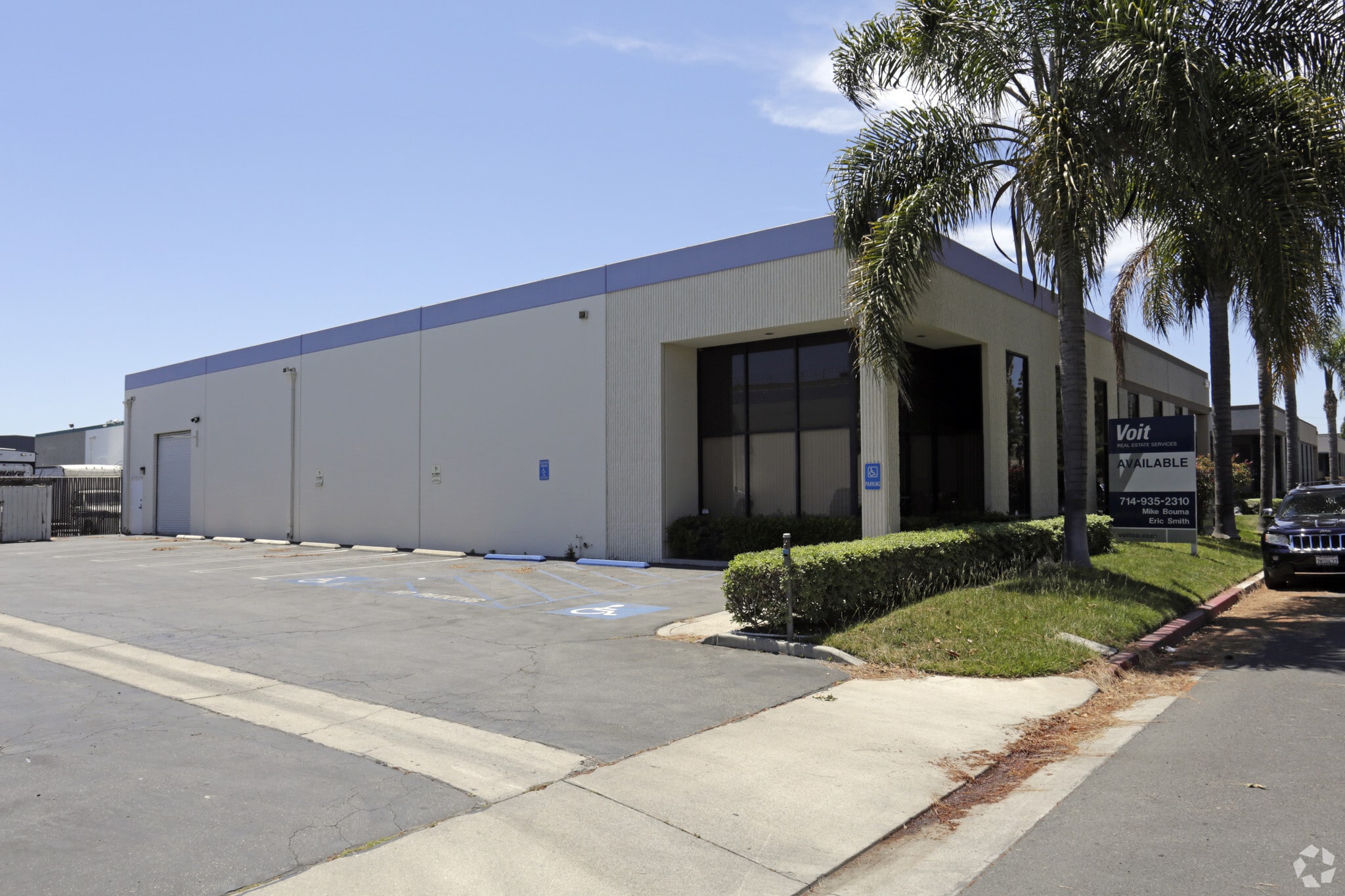 5672 Buckingham Dr, Huntington Beach, CA for lease Primary Photo- Image 1 of 5