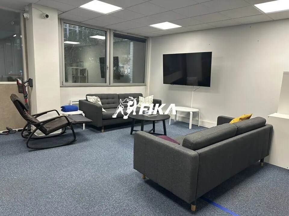 Office in Toulouse for lease Interior Photo- Image 1 of 18