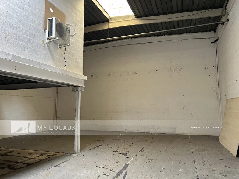 Industrial in Éragny for sale - Interior Photo - Image 3 of 6