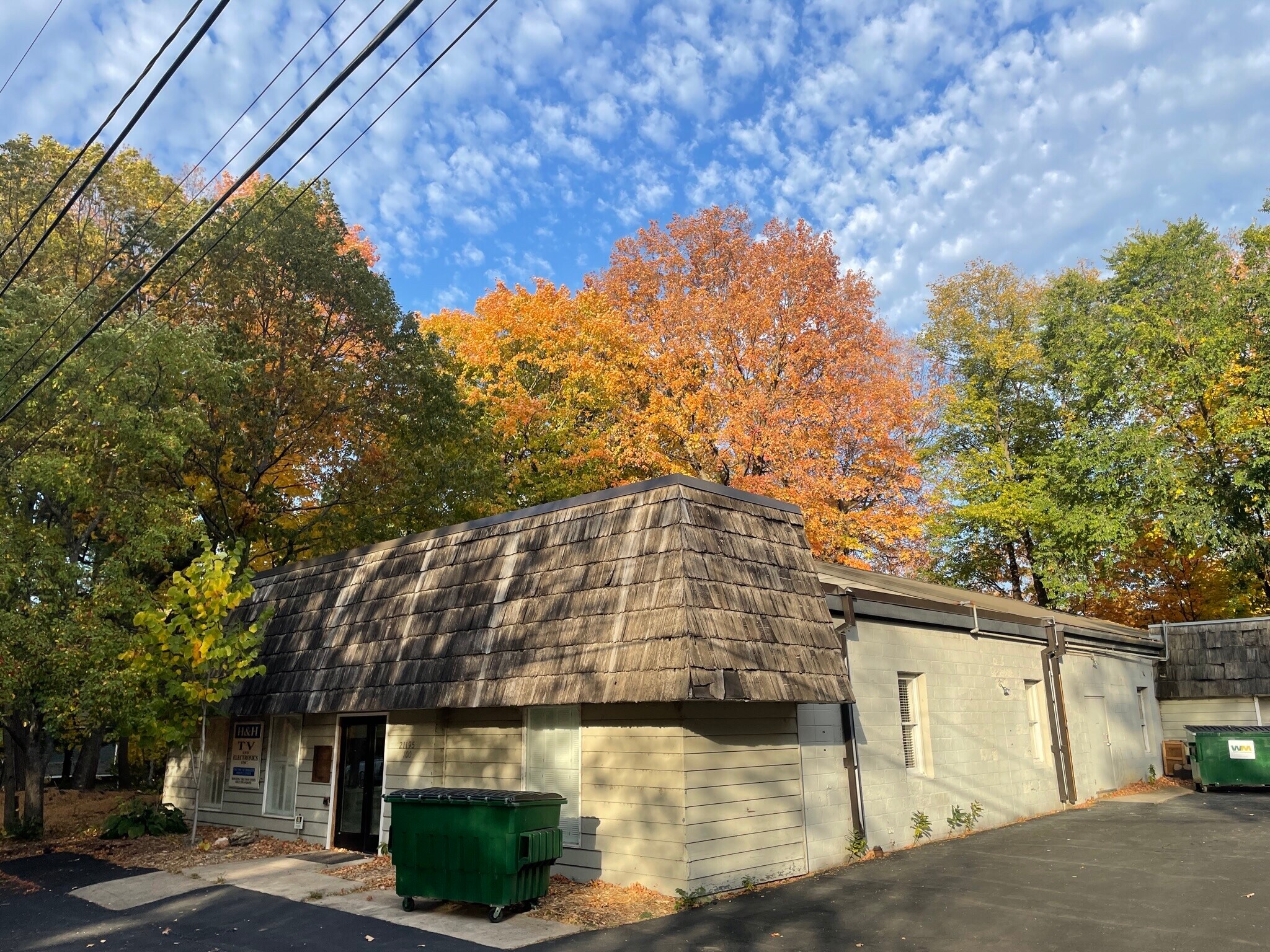 21195 Minnetonka Blvd, Shorewood, MN for sale Building Photo- Image 1 of 1