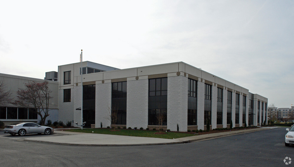 1545 Crossways Blvd, Chesapeake, VA for lease - Building Photo - Image 2 of 8