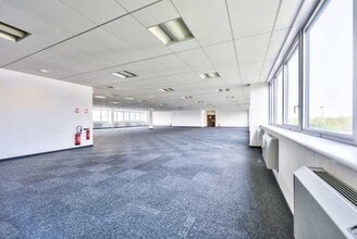 1 Avenue De Westphalie, Montigny-le-Bretonneux for lease Building Photo- Image 2 of 2