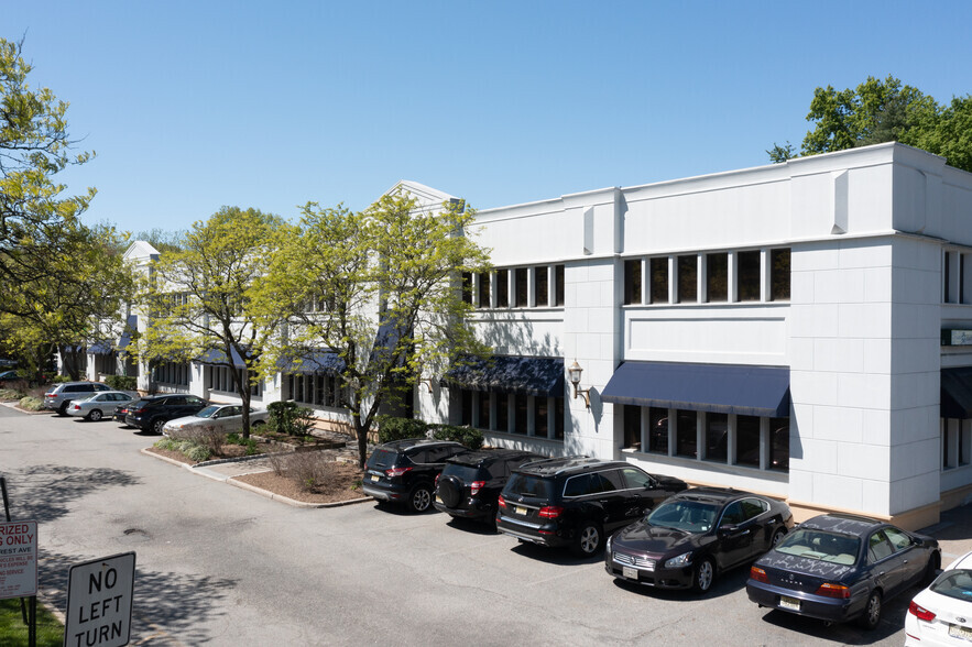 275 Forest Ave, Paramus, NJ for lease - Building Photo - Image 2 of 6