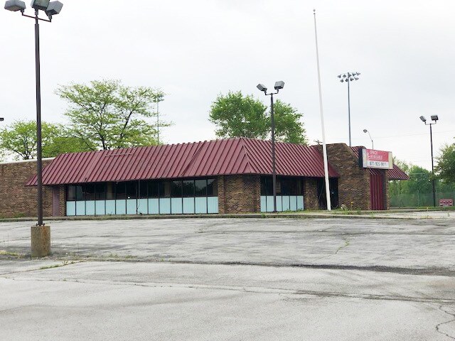 810 N Coliseum Blvd, Fort Wayne, IN for sale - Building Photo - Image 1 of 1