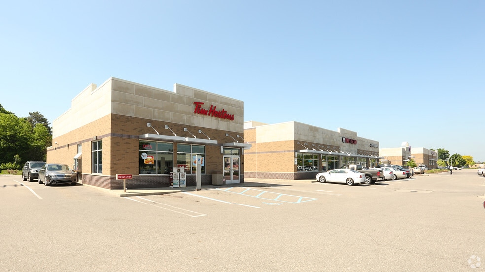 33239 8 Mile Rd, Livonia, MI for lease - Building Photo - Image 3 of 6