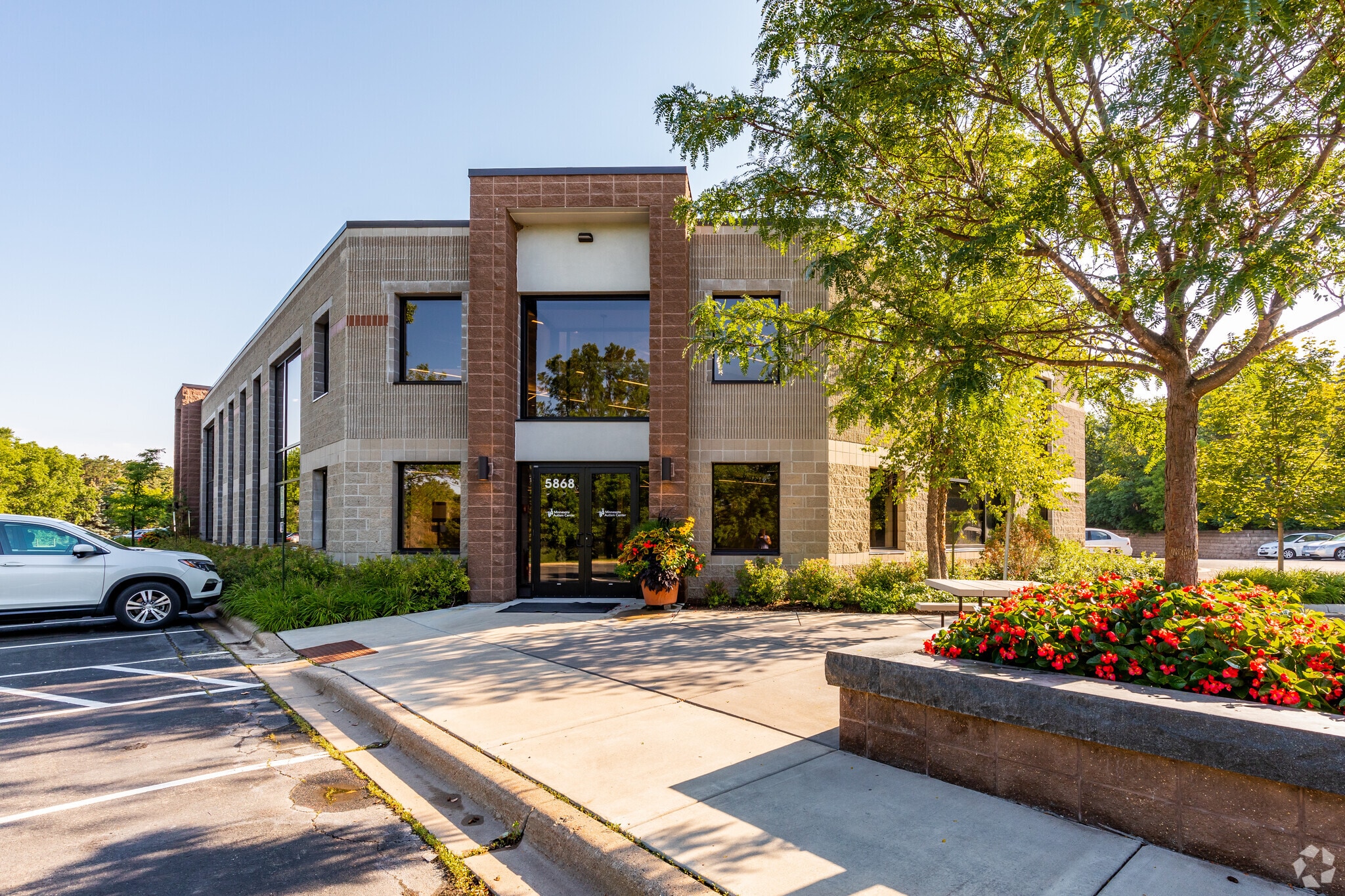 58525870 Baker Rd, MN 55345 SkyRidge Business Center