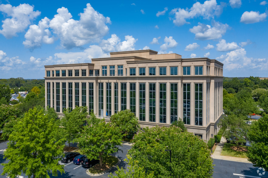 13925 Ballantyne Corporate Pl, Charlotte, NC for lease - Building Photo - Image 1 of 7