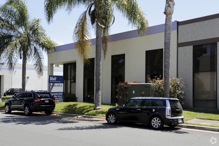 5672 Buckingham Dr, Huntington Beach, CA for lease - Building Photo - Image 3 of 4