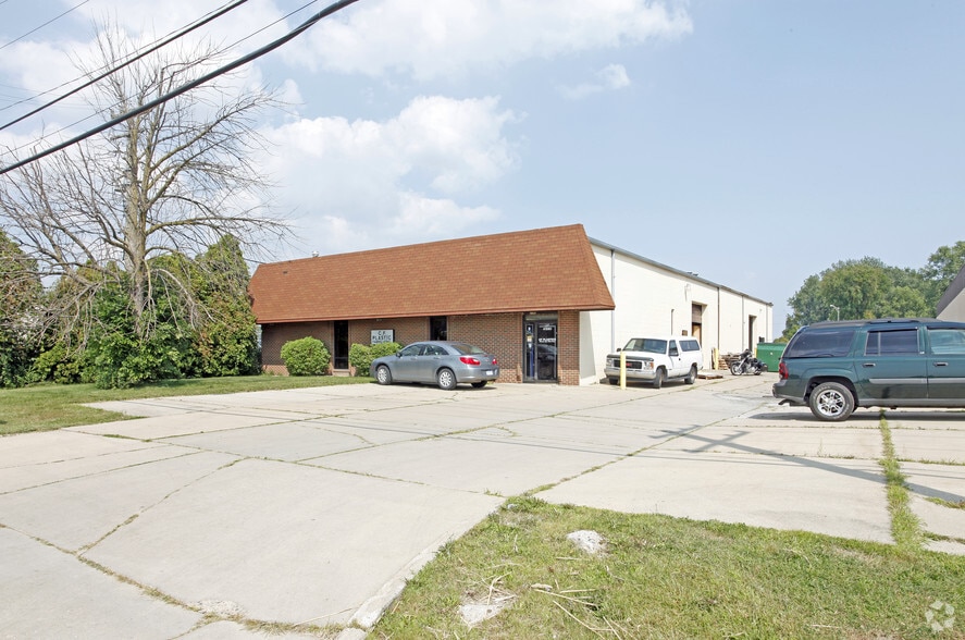 41590 Production Dr, Harrison Township, MI for lease - Primary Photo - Image 1 of 18