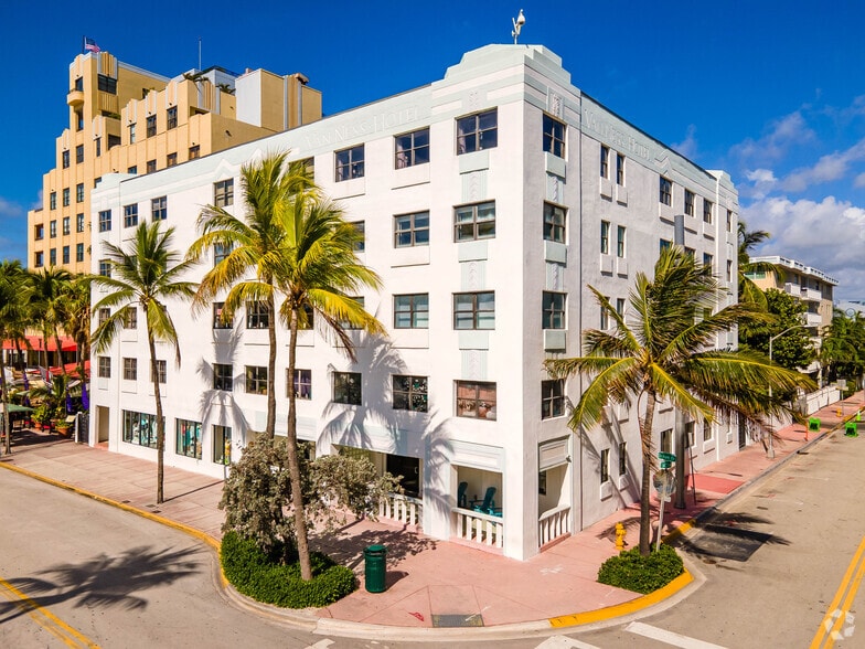 1390 Ocean Dr, Miami Beach, FL for sale - Primary Photo - Image 1 of 11