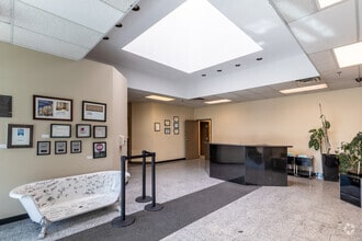 4575 Boul Poirier, Montréal, QC for lease Building Photo- Image 2 of 6