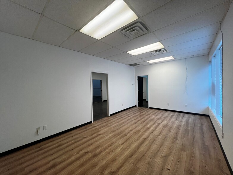 1310-1328 Pecan St, Colorado Springs, CO for lease - Building Photo - Image 3 of 8