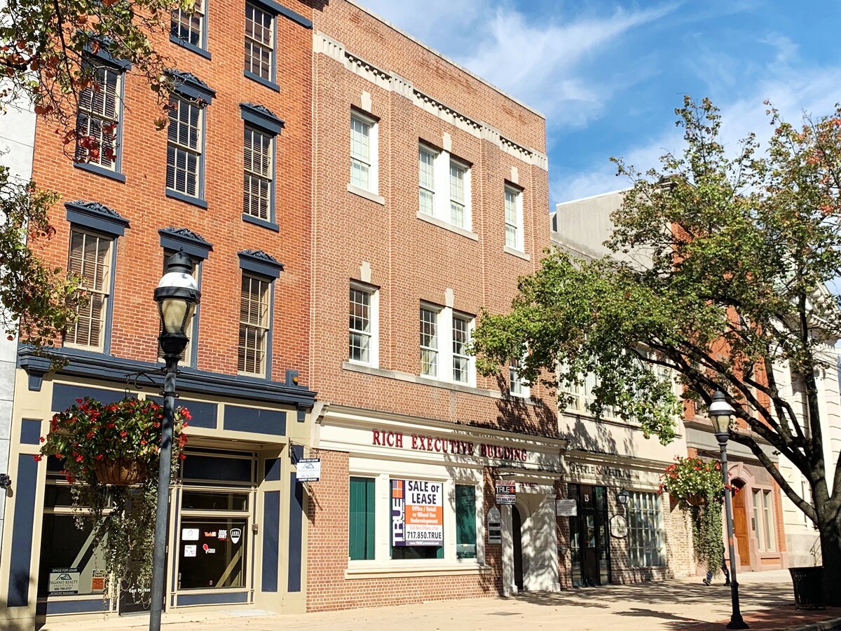 11 E Market St, York, PA 17401