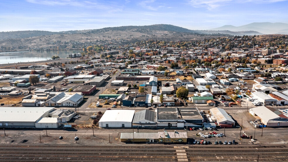615 S Spring St, Klamath Falls, OR for lease - Aerial - Image 3 of 27