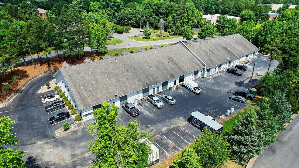 1974 Carolina Place Dr, Fort Mill, SC for lease - Building Photo - Image 2 of 20