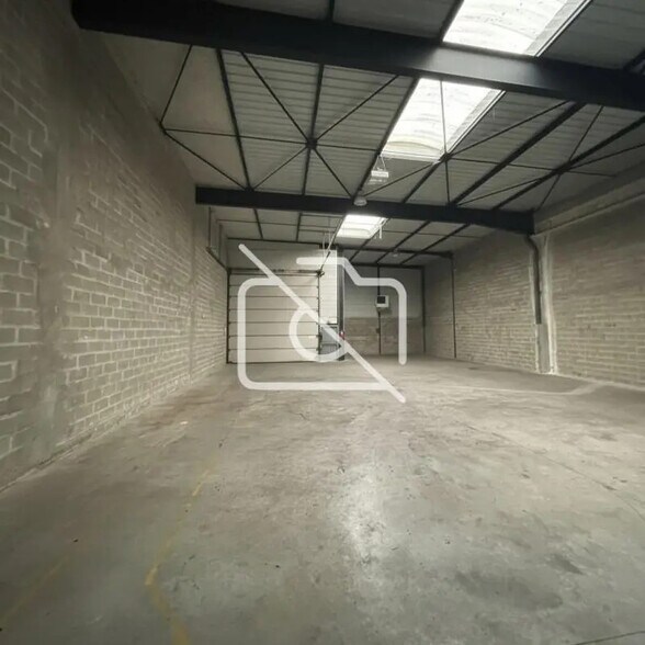 Industrial in Alfortville for sale - Interior Photo - Image 3 of 4