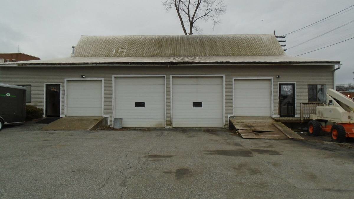 42 Federal St, Saint Albans, VT for sale Primary Photo- Image 1 of 1