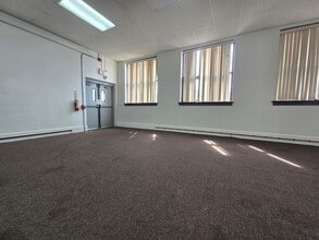 912 Main St, Stroudsburg, PA for lease Interior Photo- Image 2 of 5