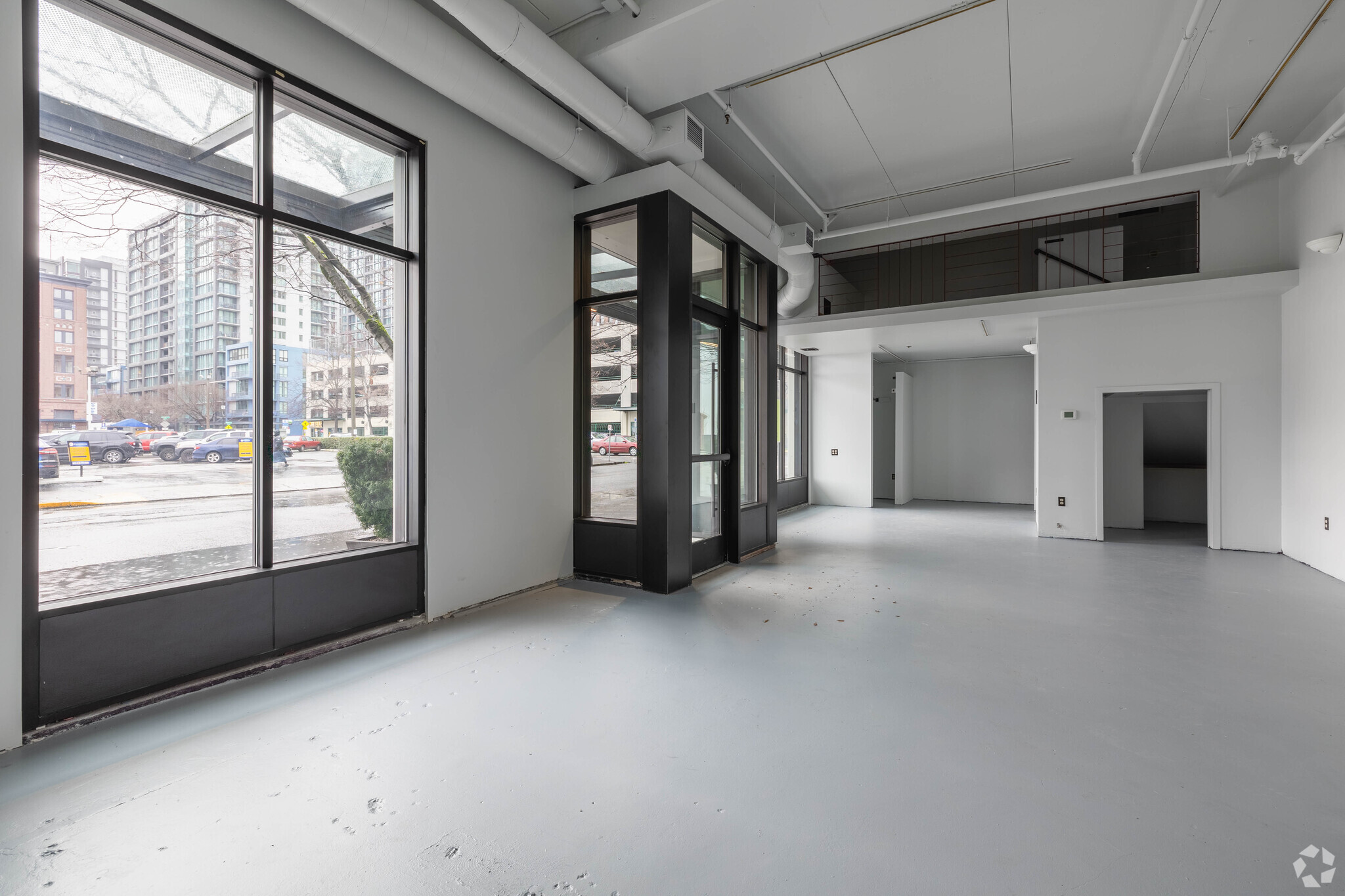 1001-1011 Western Ave, Seattle, WA for lease Interior Photo- Image 1 of 3