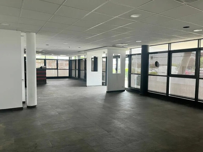 21 Rue Jacobi-Netter, Strasbourg for lease - Interior Photo - Image 3 of 8