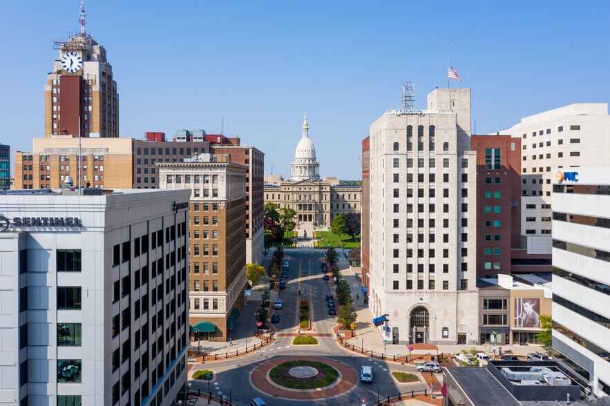 101 N Washington Sq, Lansing, MI for lease - Building Photo - Image 2 of 21