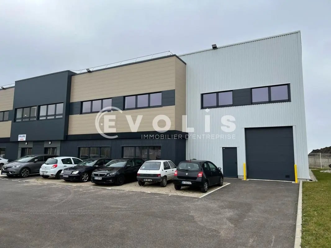 Flex in Colombier-Saugnieu for lease Building Photo- Image 1 of 11