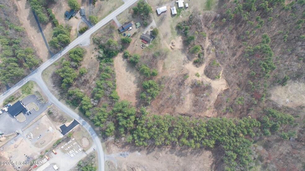 1 Blue Lupine Ln, Wilton, NY for sale - Building Photo - Image 2 of 4