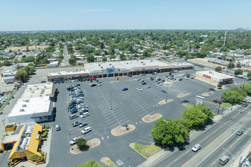 5930 Stockton Blvd, Sacramento, CA for sale - Building Photo - Image 2 of 6