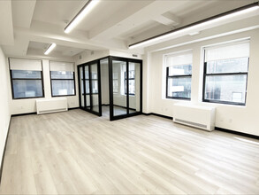 32 W 39th St, New York, NY for lease Interior Photo- Image 2 of 7