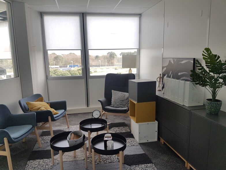 21 Avenue De Canteranne, Pessac for lease - Building Photo - Image 3 of 13