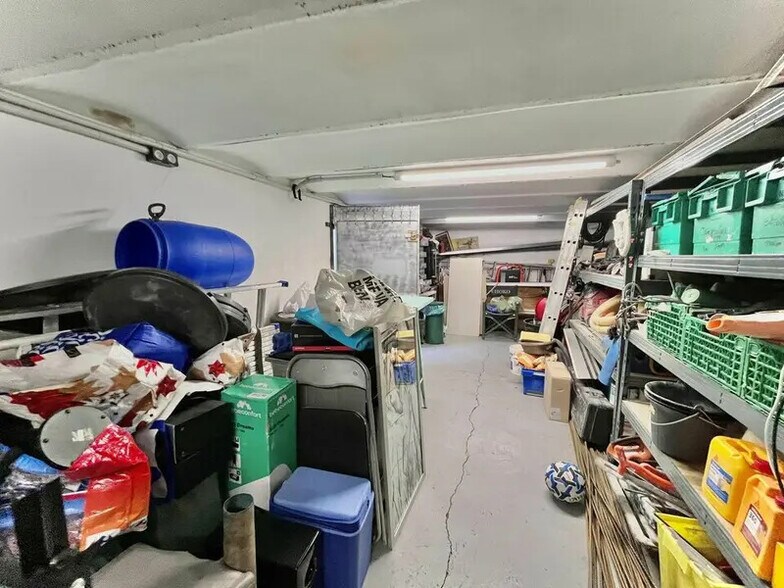 Industrial in Nice for sale - Interior Photo - Image 2 of 3