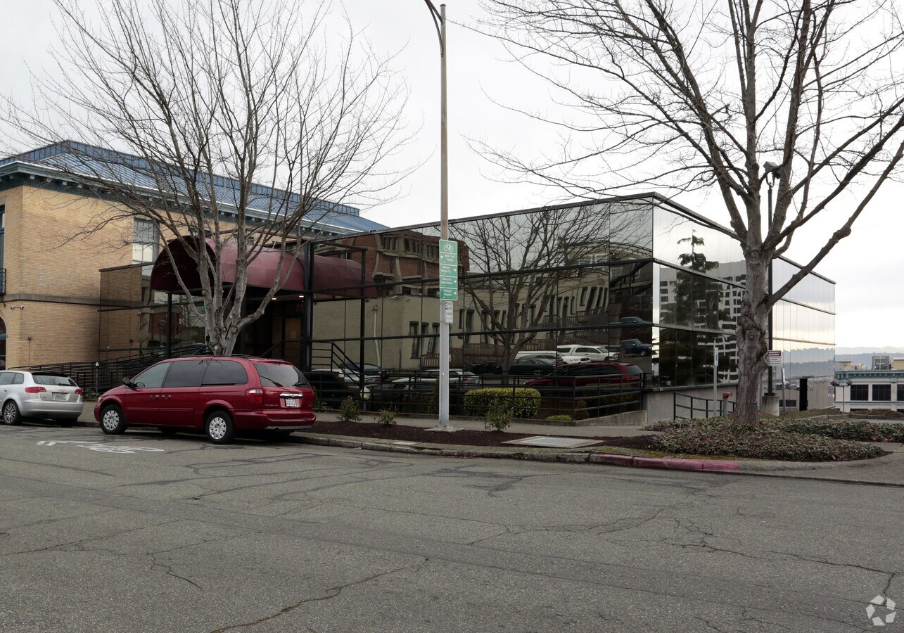 1111 S Fawcett Ave, WA 98402