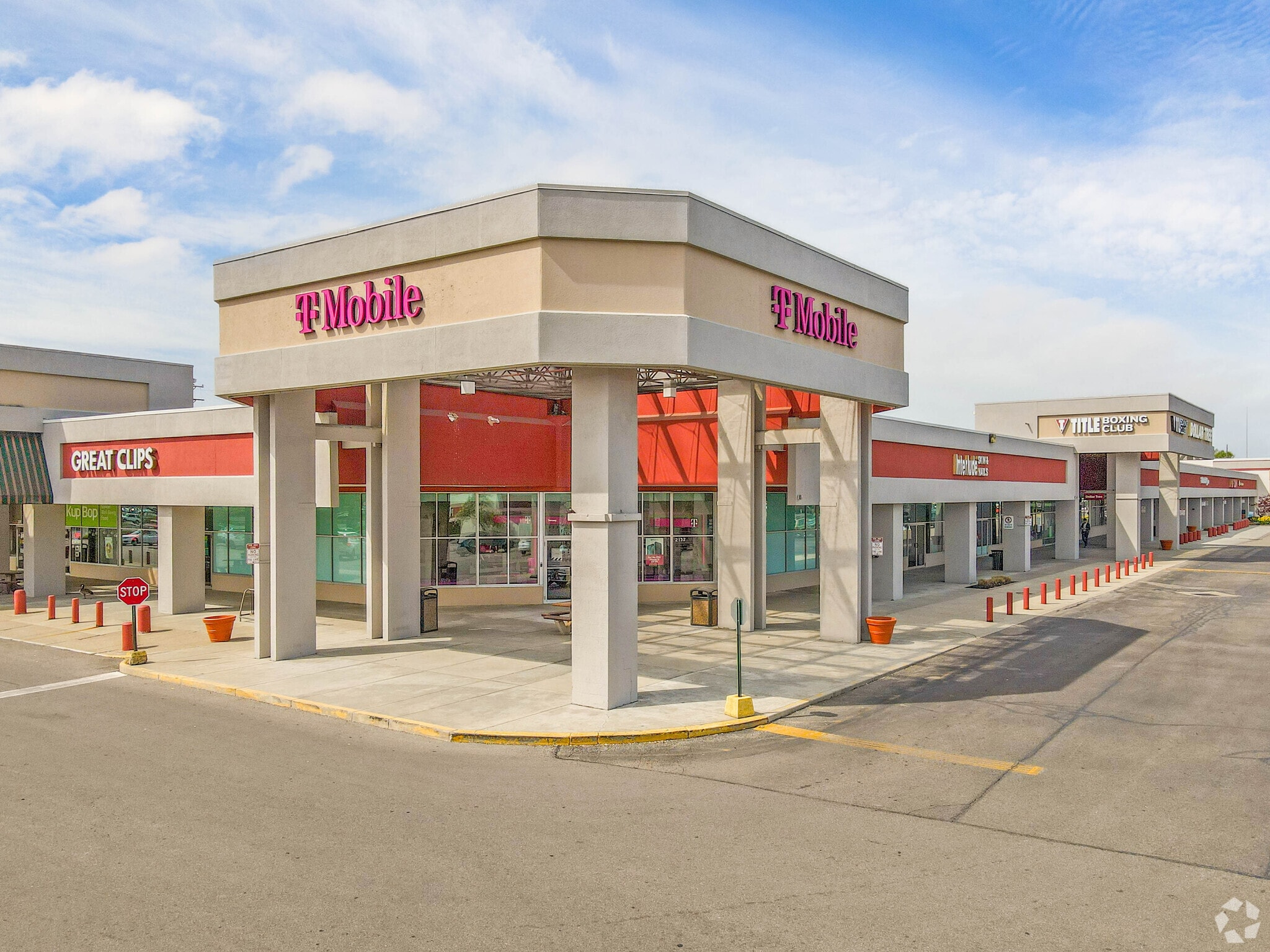 3075 Woodman Dr, Dayton, OH for lease Primary Photo- Image 1 of 8