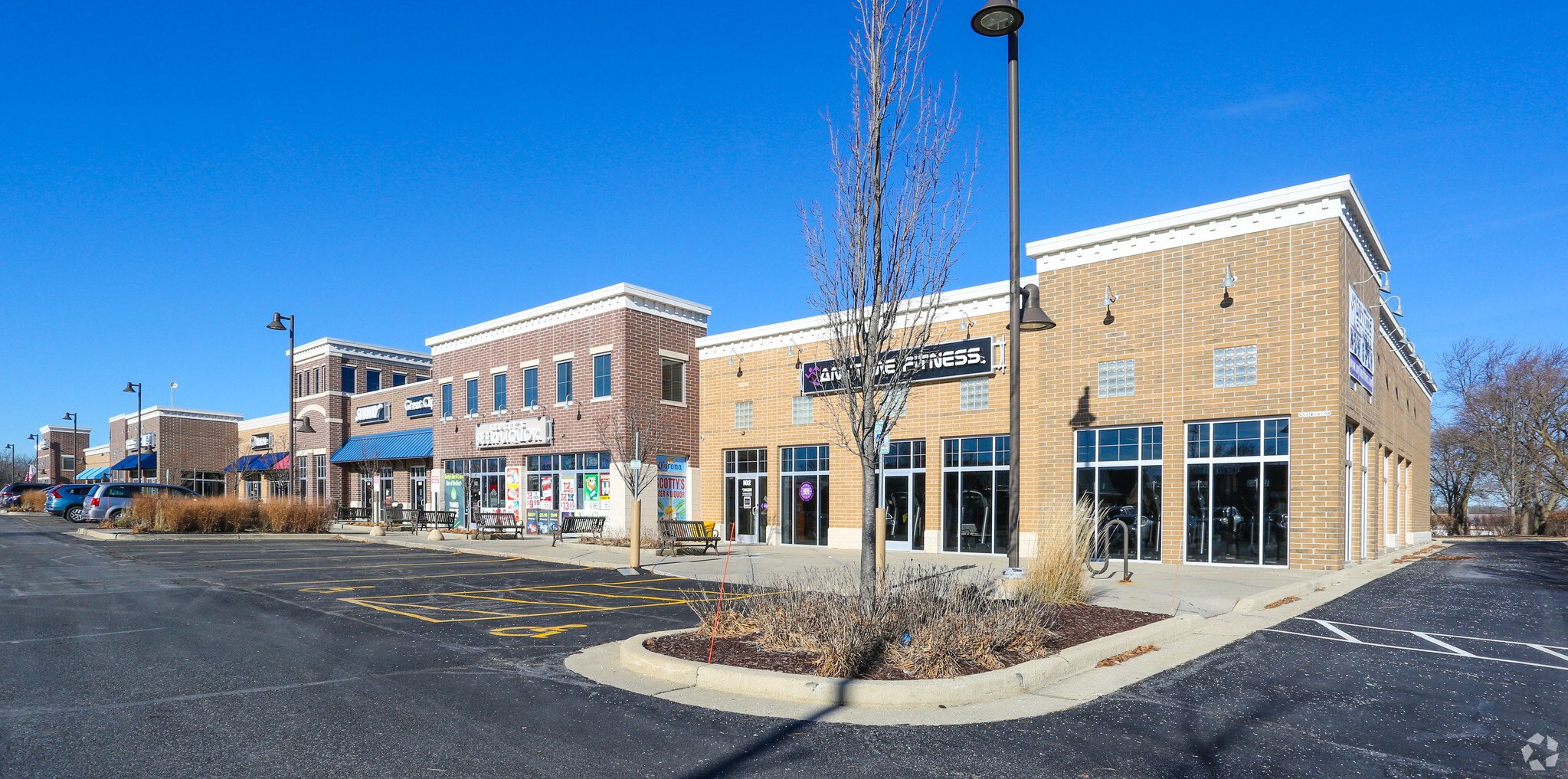 N56W14108 Silver Spring Dr, Menomonee Falls, WI for lease Building Photo- Image 1 of 17