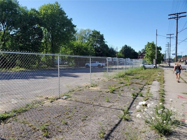 E 140th Cleveland st, Cleveland, OH for sale - Building Photo - Image 2 of 4