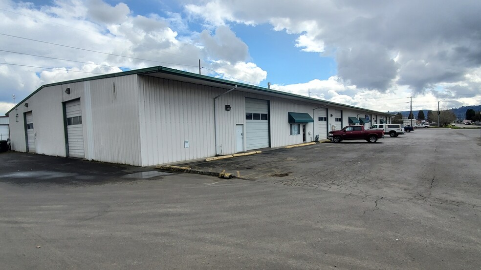 960 Industrial Way, Longview, WA for sale - Building Photo - Image 1 of 1