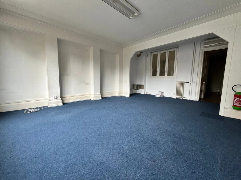 226 Rue Du Faubourg Saint-Honoré, Paris for lease - Interior Photo - Image 3 of 20