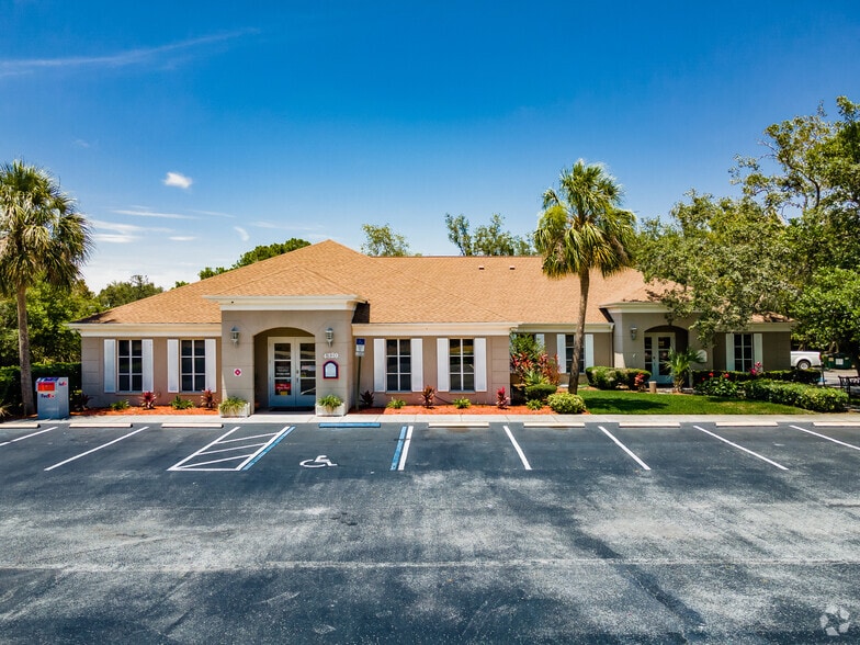 4320 Lake in the Woods Dr, Spring Hill, FL for sale - Building Photo - Image 1 of 1