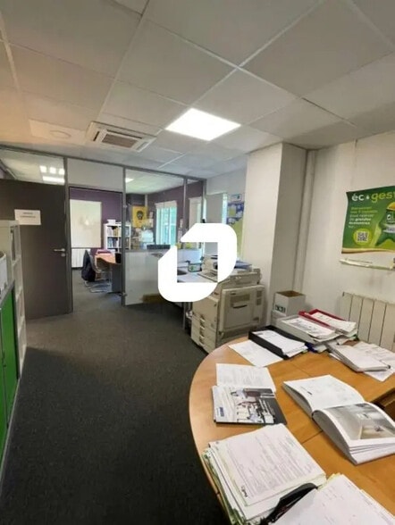 Office in Marcq-en-Baroeul for lease - Interior Photo - Image 3 of 6