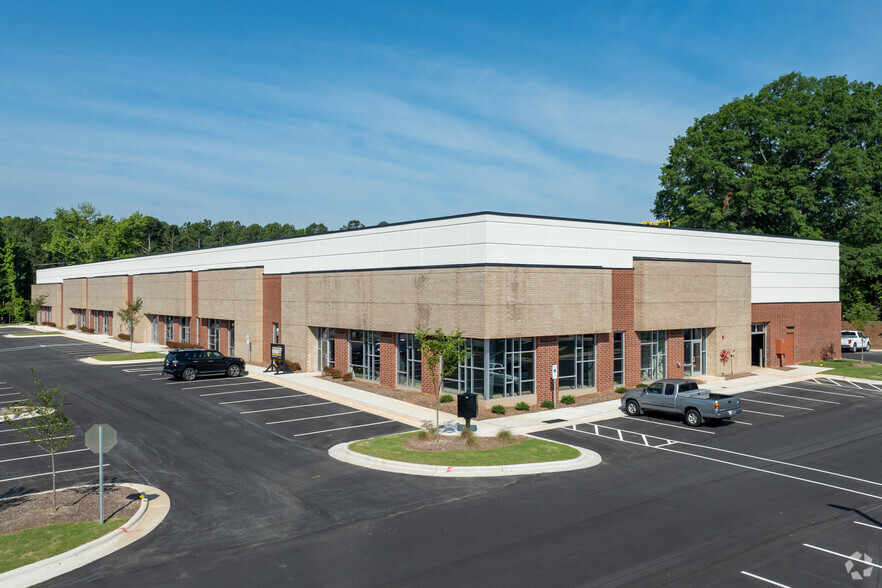 2041 Energy Dr, Apex, NC for lease - Building Photo - Image 1 of 75