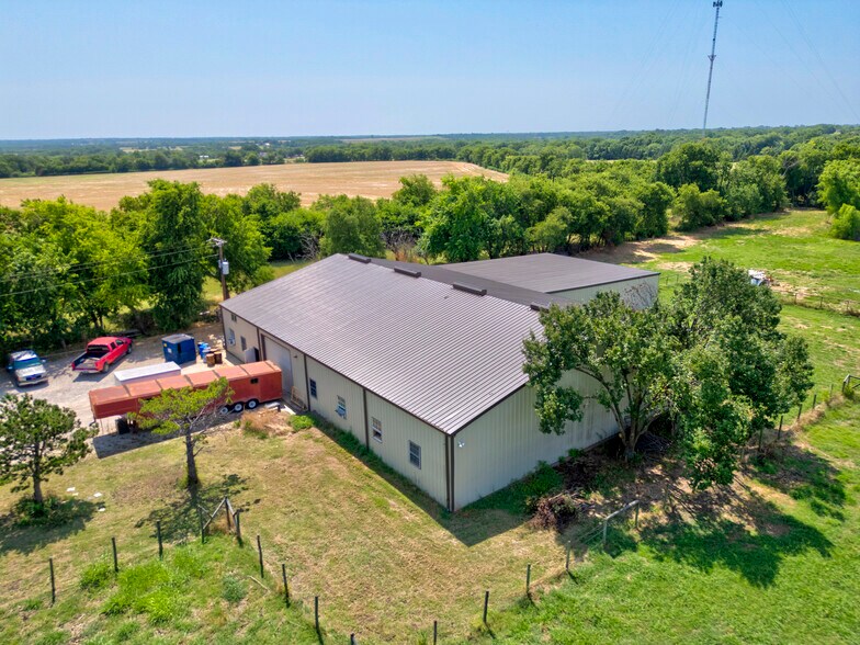 516 Stark Ln, Sherman, TX for sale - Primary Photo - Image 1 of 1
