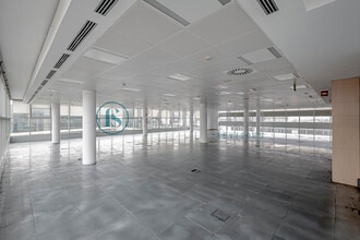 Calle Vía de los Poblados, 3, Madrid, Madrid for lease Interior Photo- Image 1 of 18