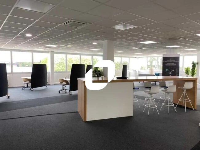 Location Bureaux 280 m² à 854 m²