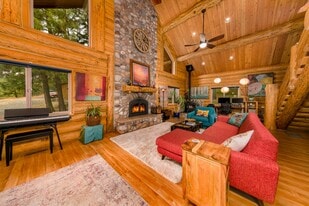 82 Meadows Loop, Lyle WA - Specialty Property