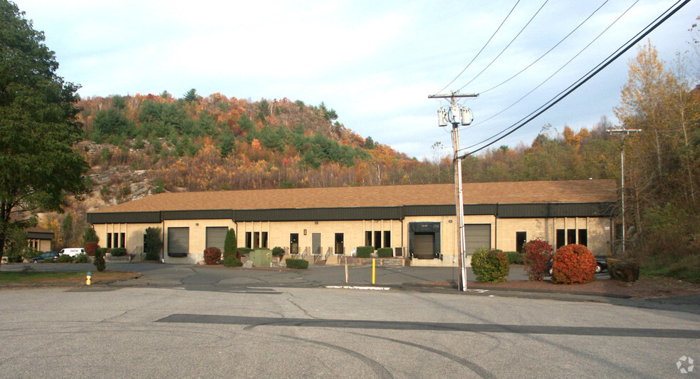 29 S Commons Rd, Waterbury, CT for lease - Primary Photo - Image 1 of 1