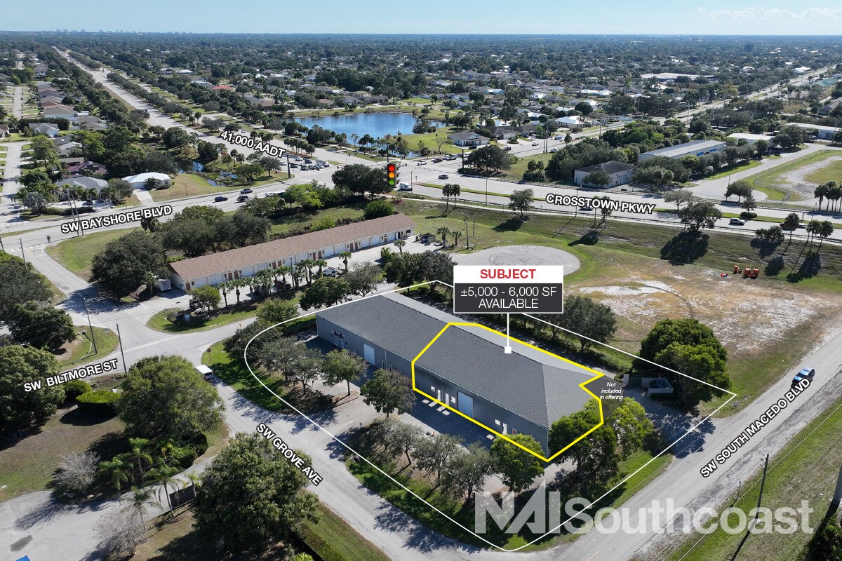 792 SW Grove Ave, Port Saint Lucie, FL for lease Primary Photo- Image 1 of 7