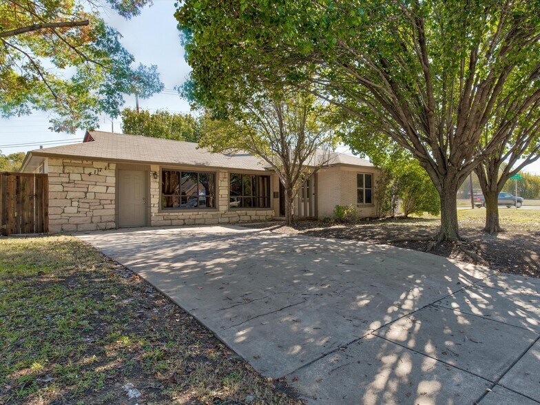 4171 Carolyn Rd, Fort Worth, TX for sale - Primary Photo - Image 1 of 8